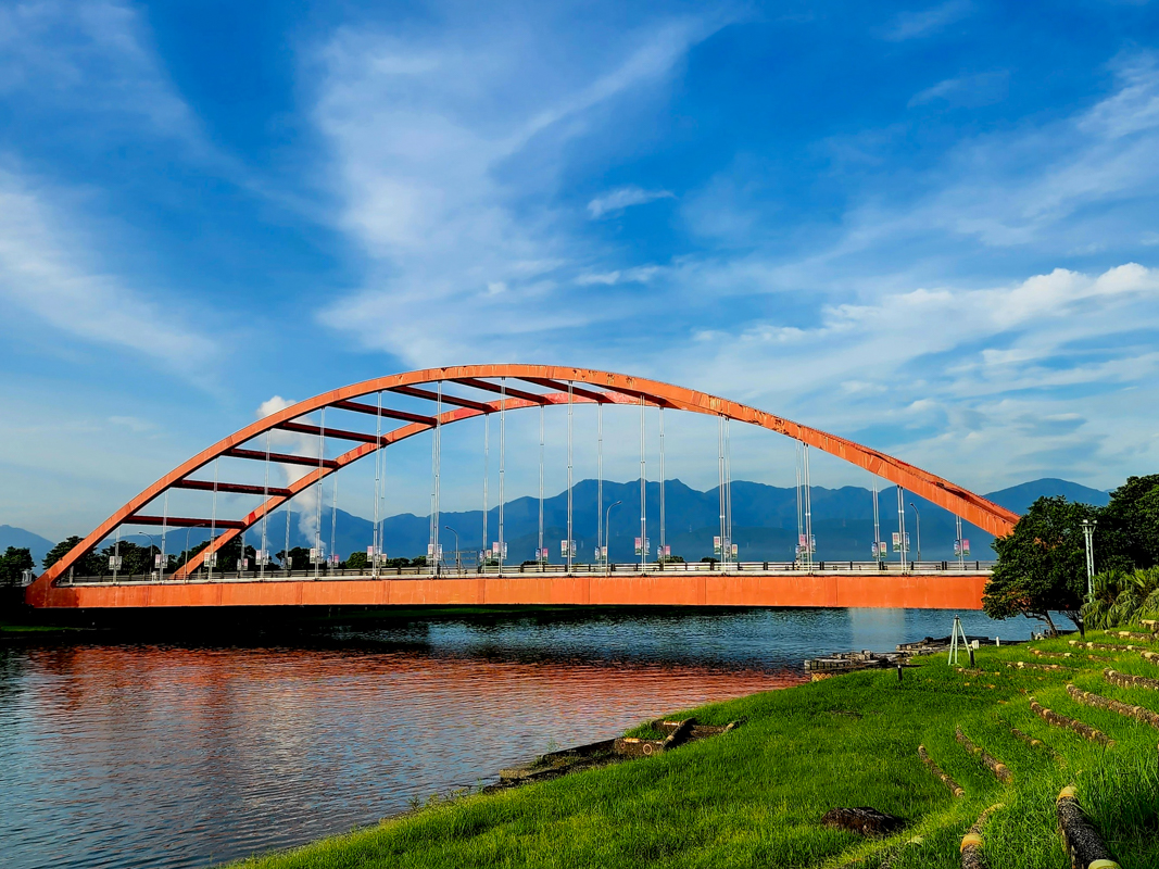 【冬山河 × 利澤簡橋】奔跑中的風景，手機裡的偶遇之美
